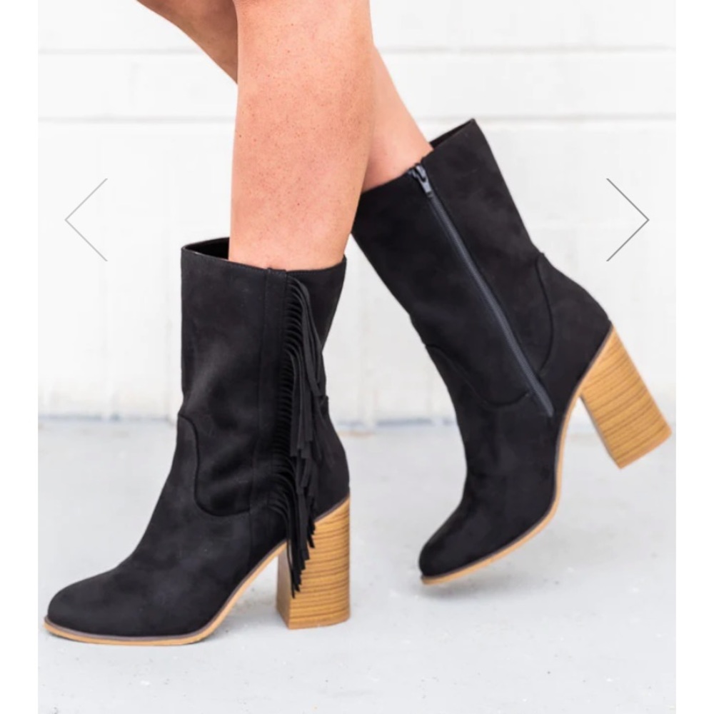 Suede fringe boots